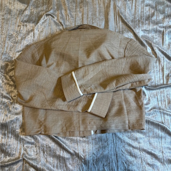 Two-Piece Set - Picture 5 of 8